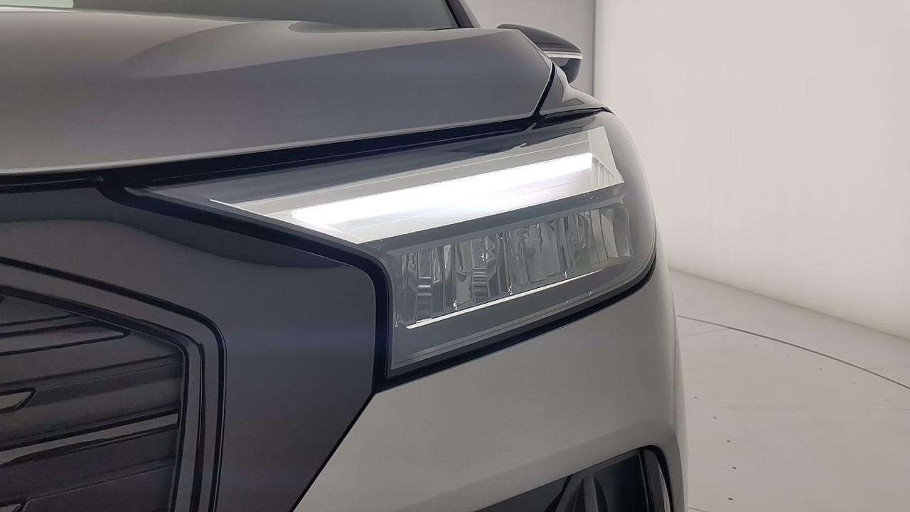 AUDI Q4 Sportback e-tron - Q4 Sportback e-tron 50 S line edition quattro