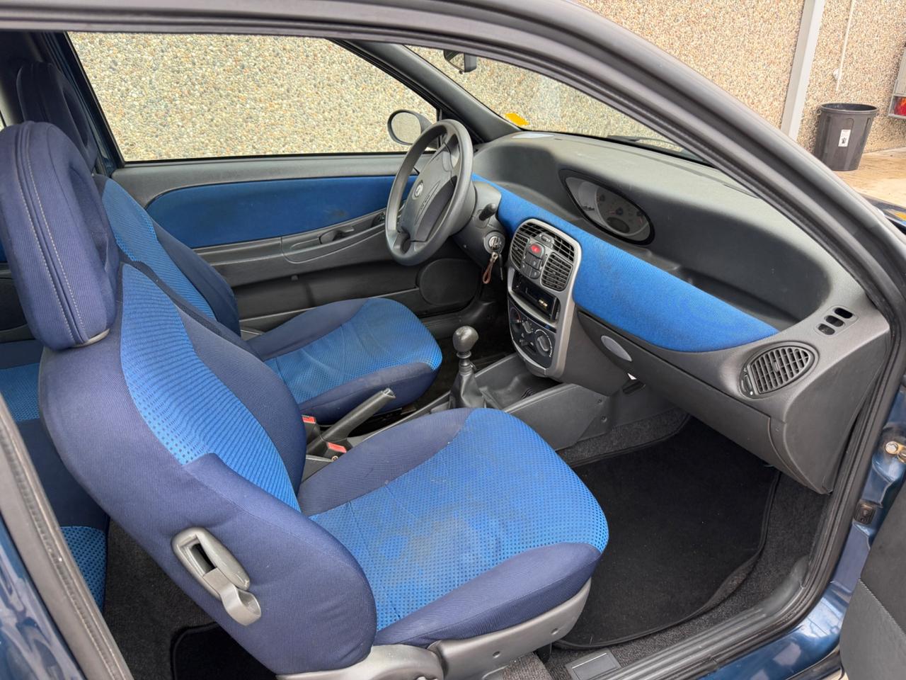 LANCIA Y ELEFANTINO 1.2 BENZINA CLIMA FUNZIONATE