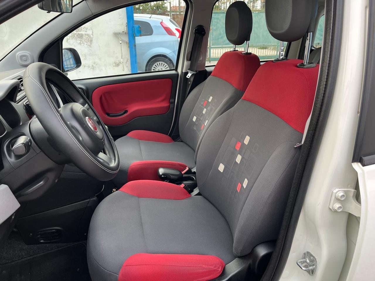 Fiat Panda -1.2 gpl-lounge-full-02/2013