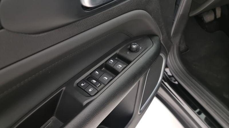 Jeep Compass 1.3 Turbo T4 190 CV PHEV AT6 4xe Business Plus