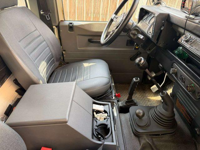LAND ROVER Defender 90 2.5 TD5 SW 6 POSTI