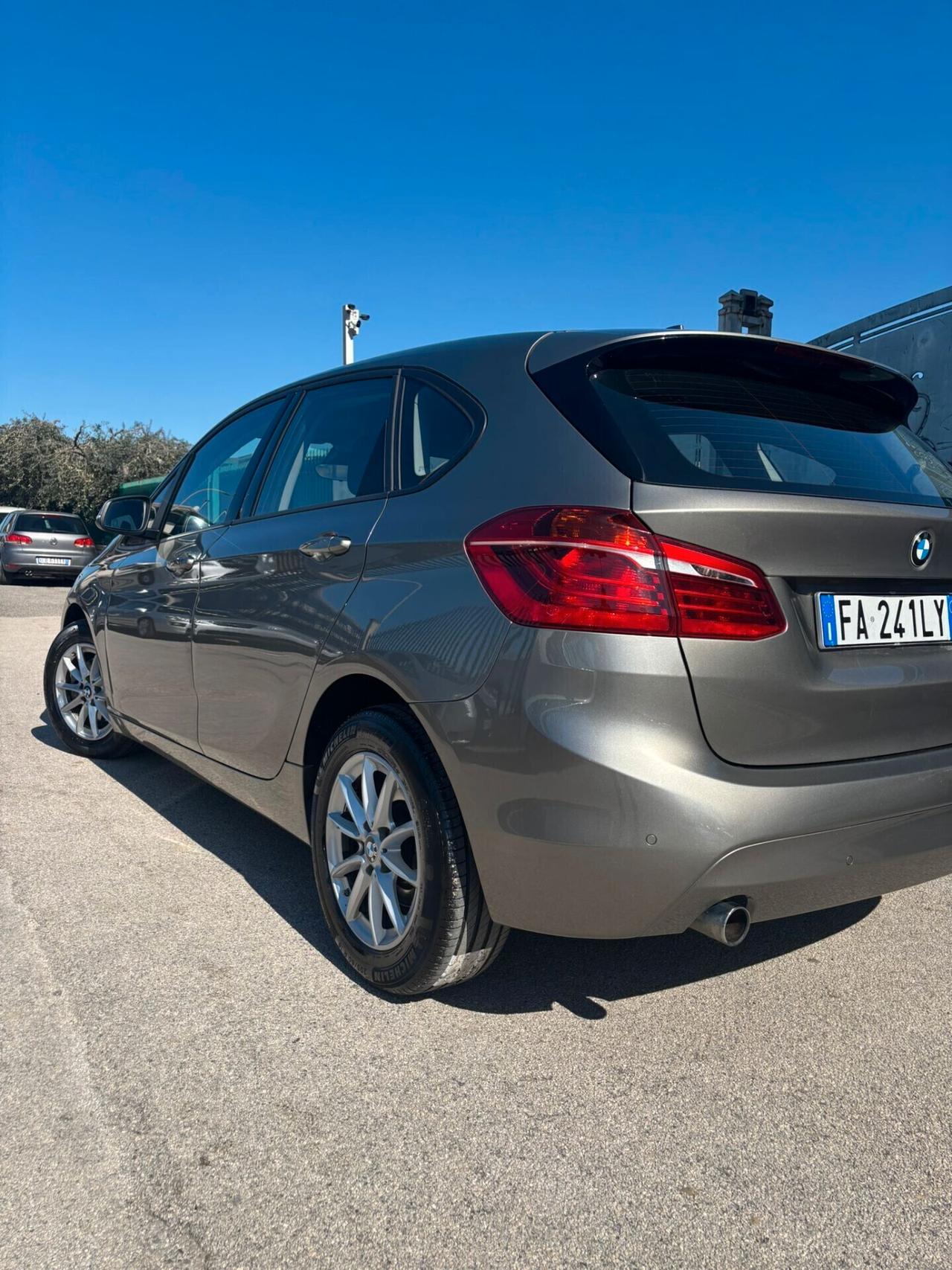 Bmw Serie 2 218d Luxury AUTOMATICO ANNO 2015