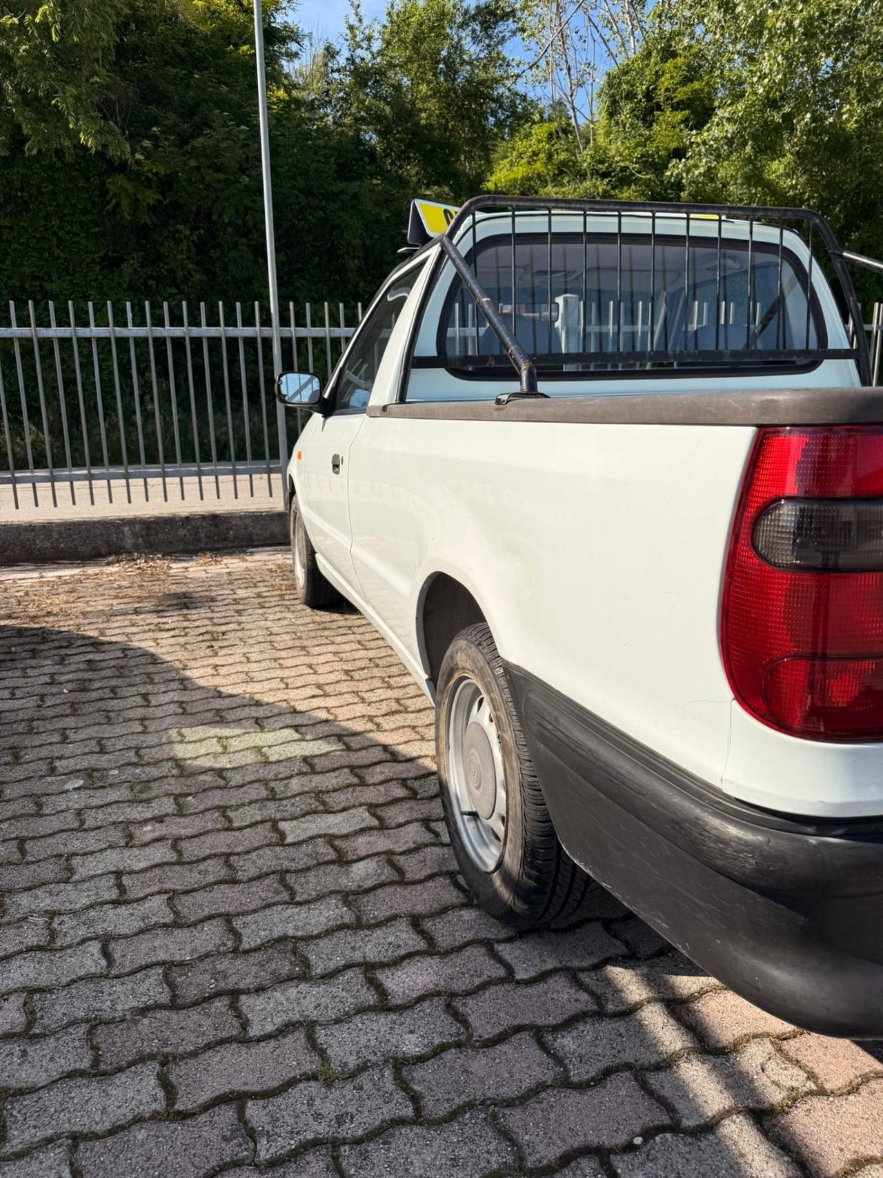 Skoda Pick-up 1.3 LX Cassonato