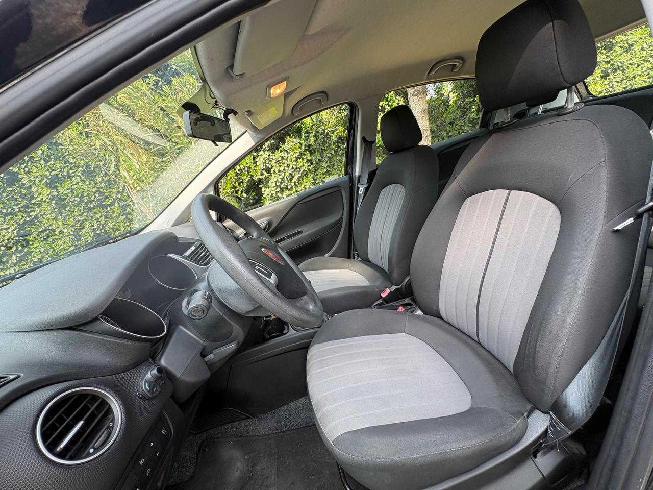 Fiat Punto 5p 1.2 69 cv Unicoprop