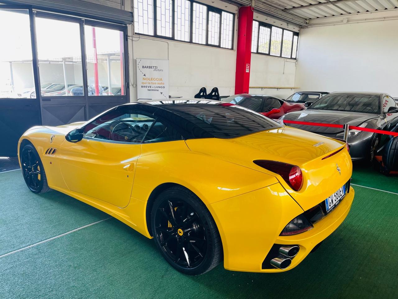Ferrari California DCT Tailor Made PERMUTE RATE