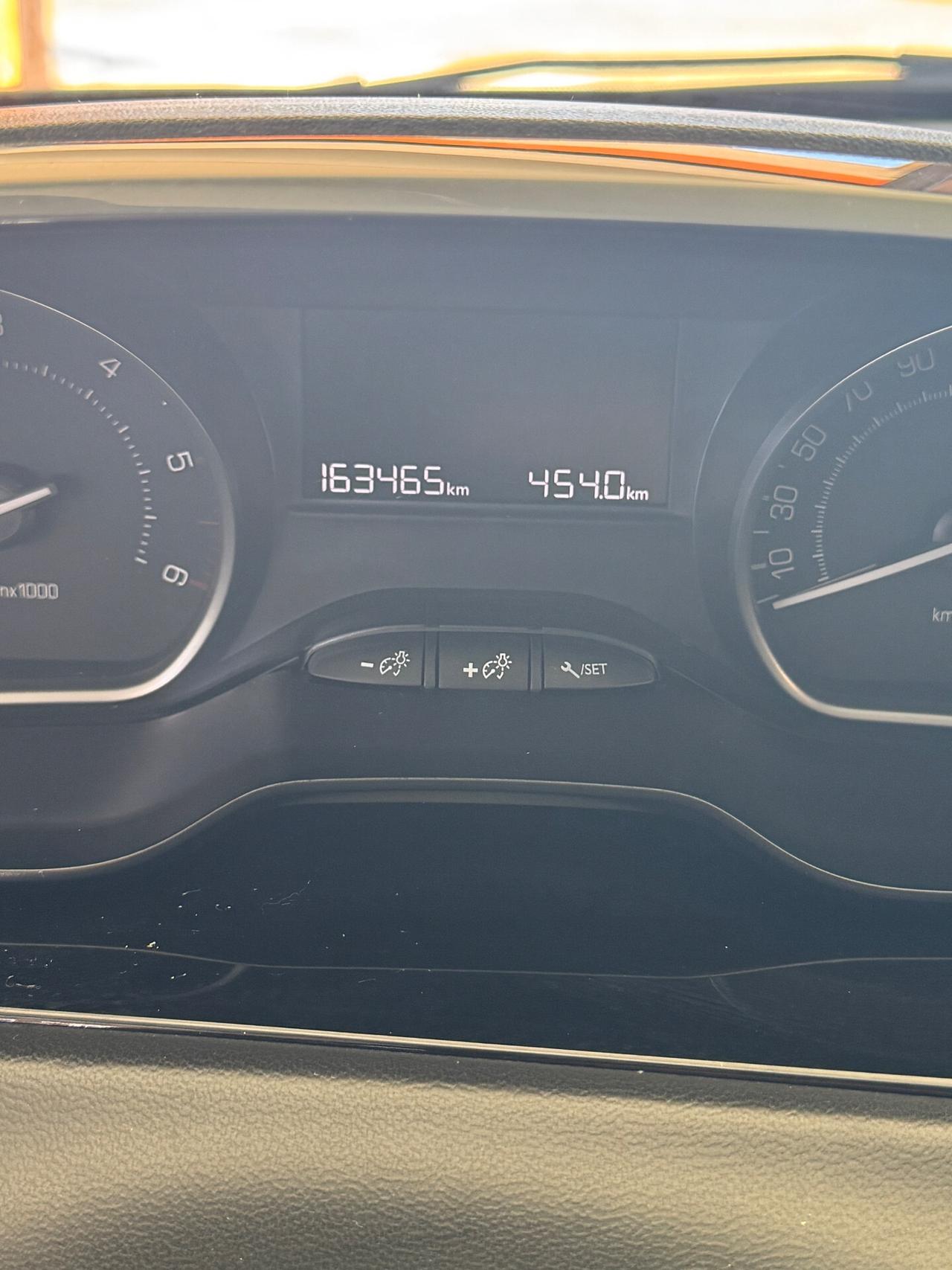 Peugeot 208 BlueHDi 75 5 porte Allure