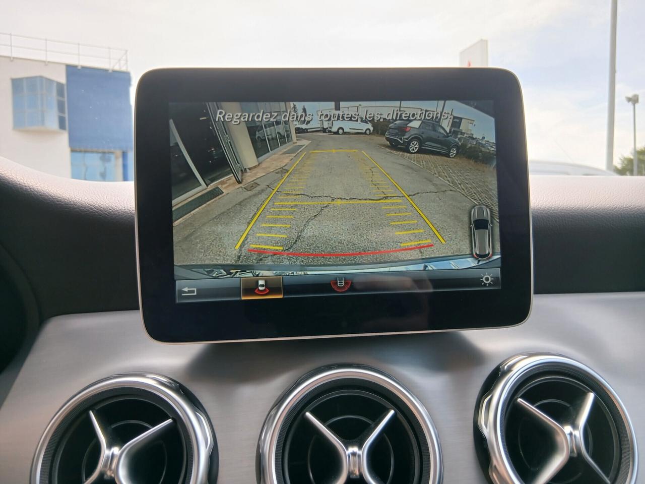 Mercedes-benz GLA 180 d Premium AMG line