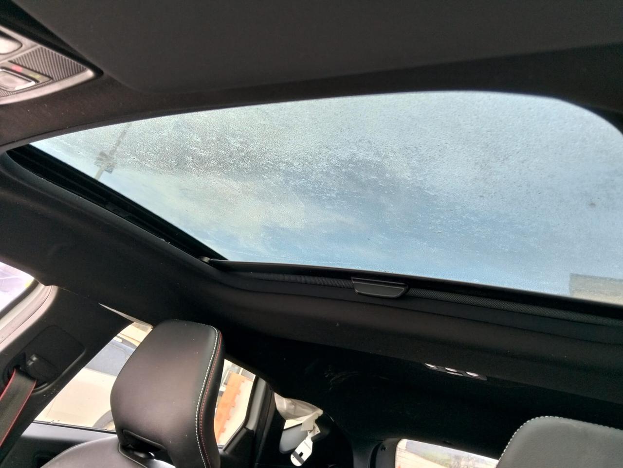 Captur Hybrid E-Tech 145cv RS Line 2022 SINISTRATA