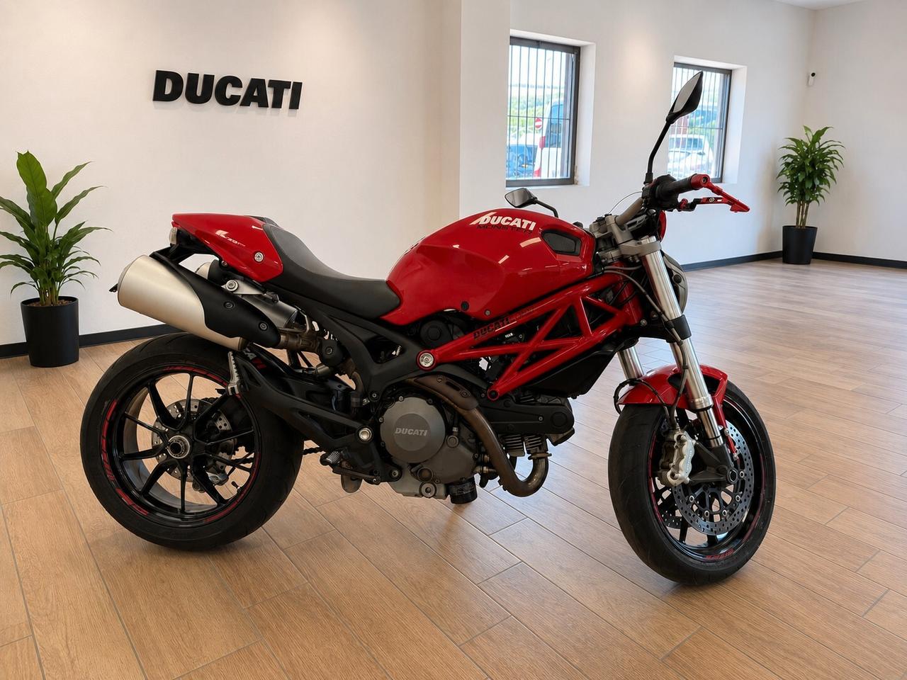 Ducati Monster 796plus