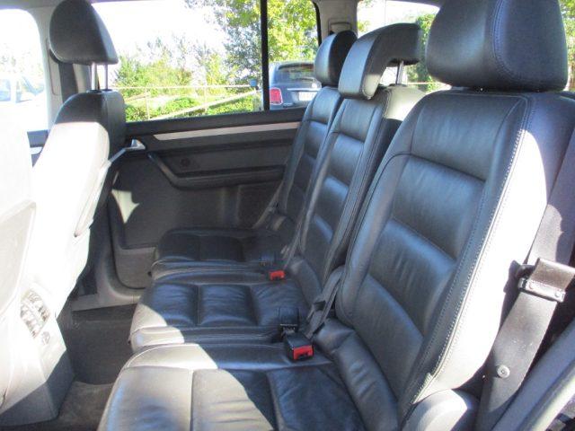 VOLKSWAGEN Touran 1.9 TDI 105CV DPF Highline PELLE/Sensori