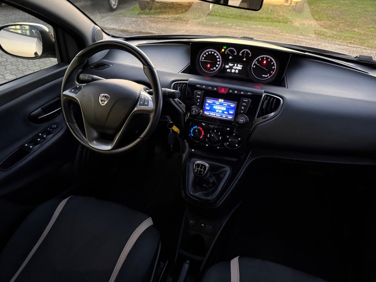 Lancia Ypsilon 1.2 - 5 PORTE|UNIPRO|