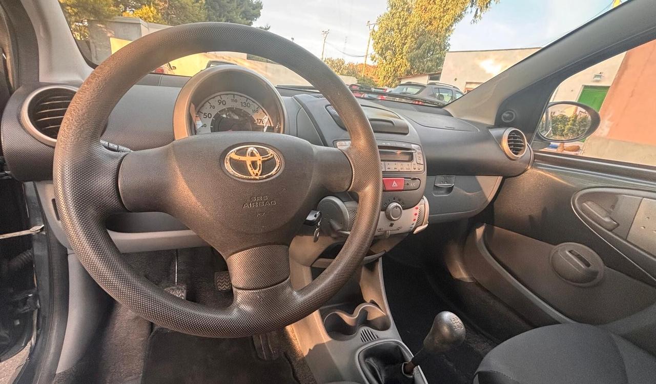 Toyota Aygo 1.0 12V VVT-i 5 porte