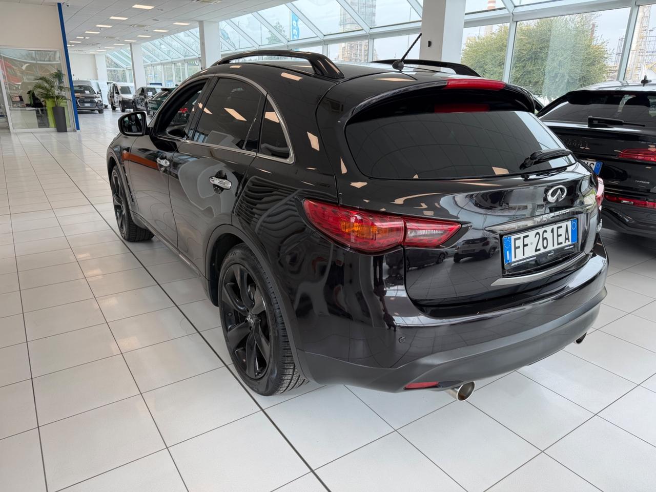 Infiniti QX70 3.0 diesel V6 AT S Premium