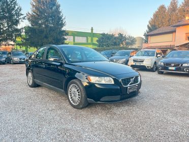 Volvo S40 1.6 16V cat Momentum