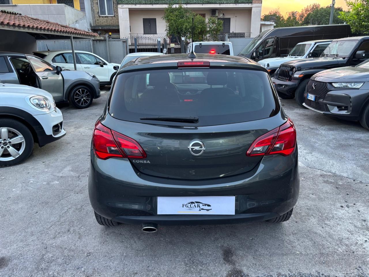 Opel Corsa 1.4 90CV Coupé b-Color