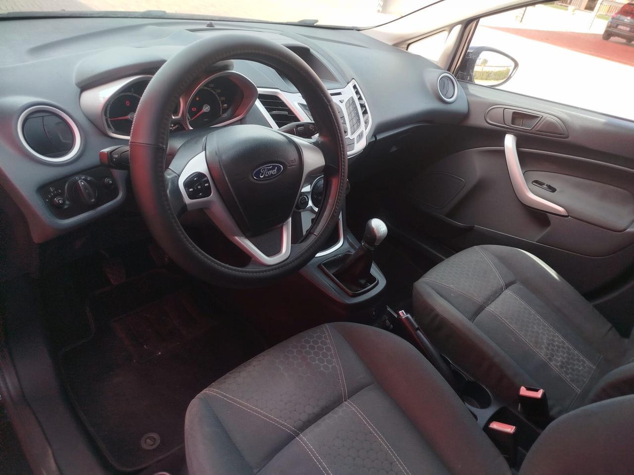 Ford Fiesta 1.4 BENZ/ GPL DI SERIE