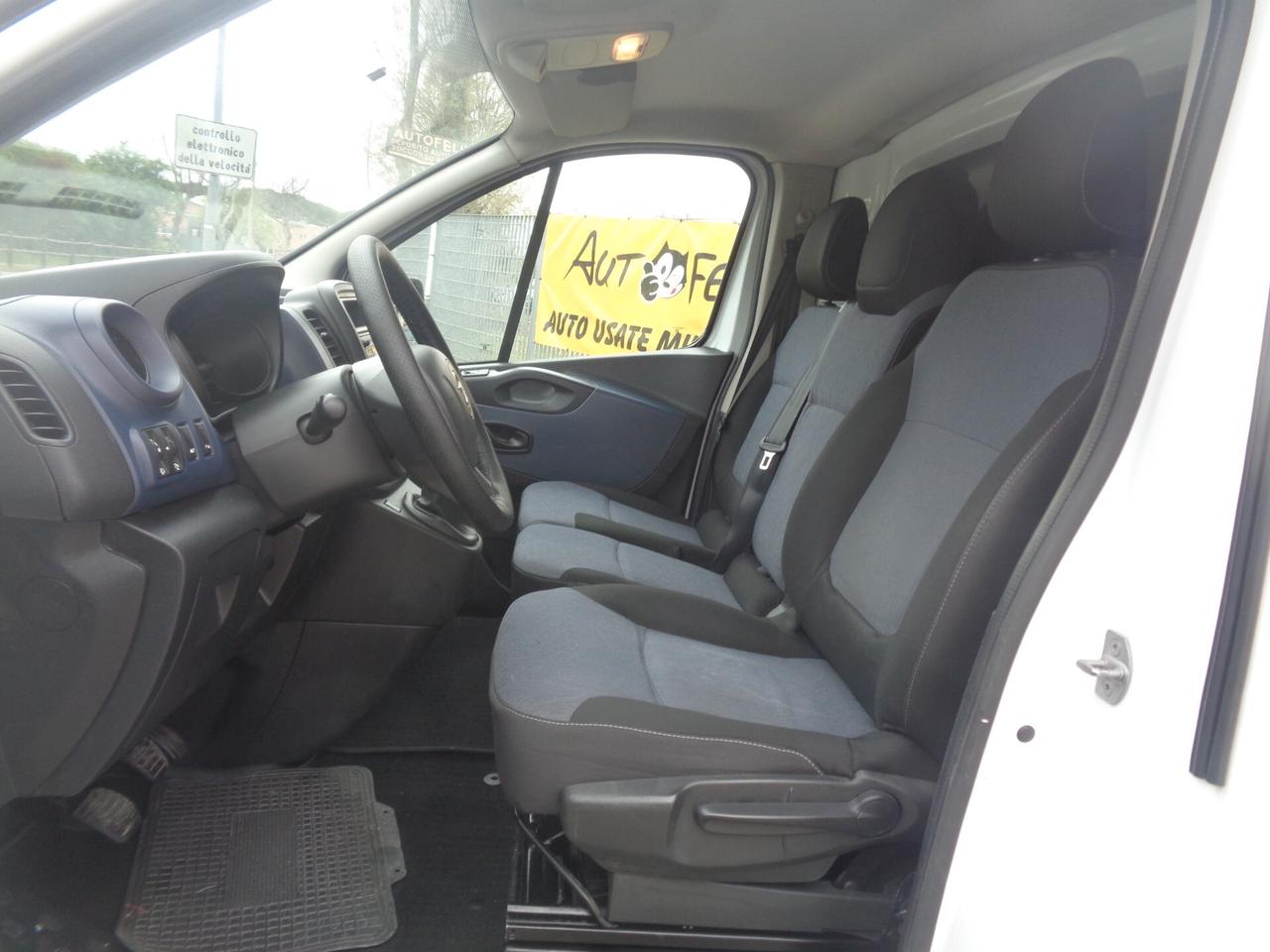 Vivaro 1.6 BiTurbo friziobne e volano km0 garz 12 mesi