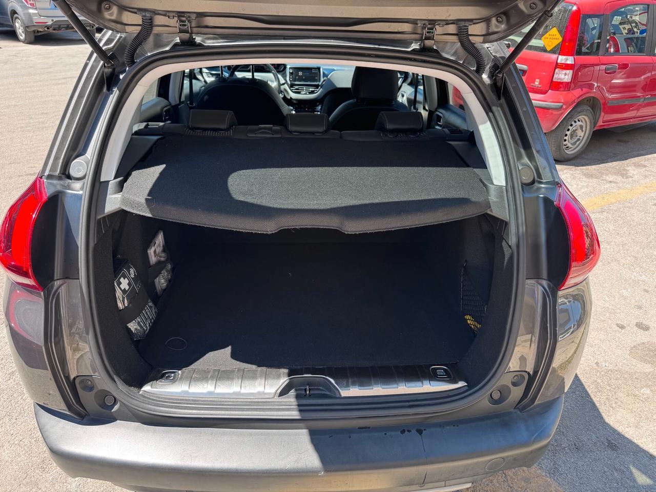 Peugeot 2008 BlueHDi 100 Allure