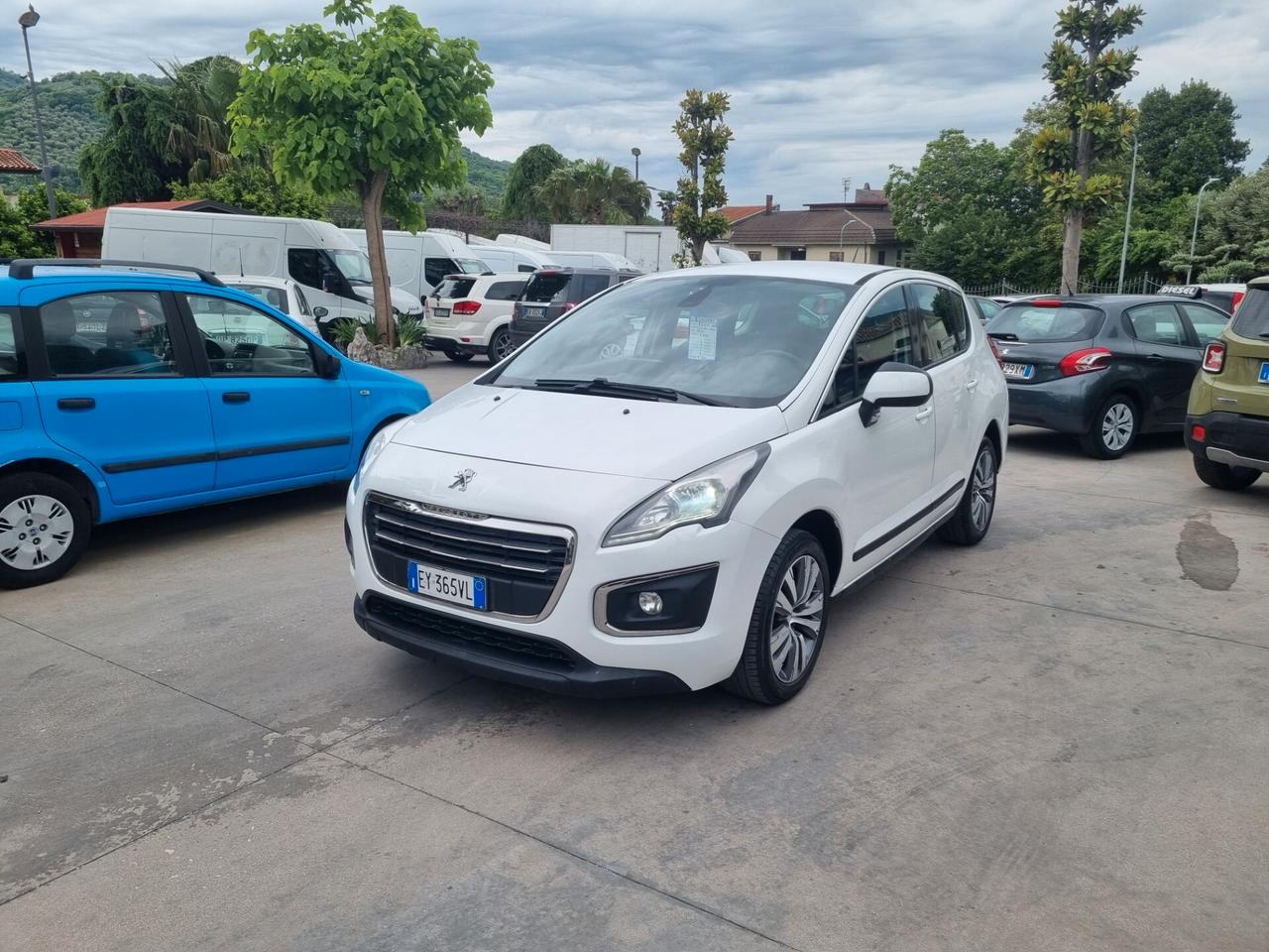 Peugeot 3008 1.6 HDi 115CV Business - 2015