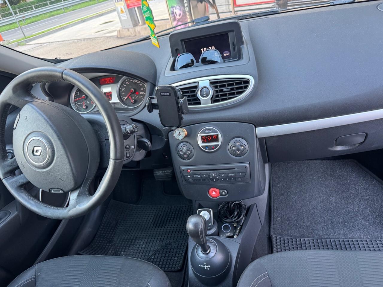 Renault Clio 1.2 16V automatica
