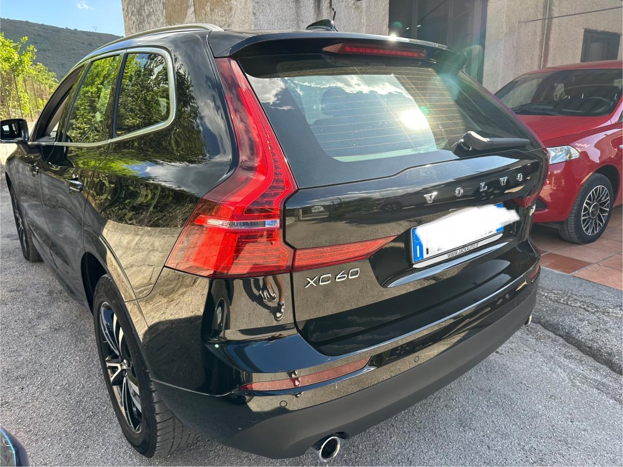 Volvo XC 60 XC60 B4 (d) AWD Geartronic Momentum UNICO PROPRIETARIO