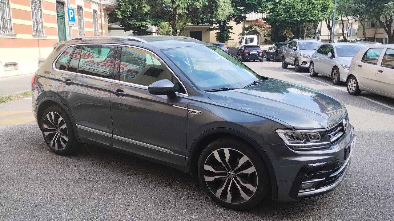 Volkswagen Tiguan 2.0 TDI SCR R-LINE BlueMotion Technology