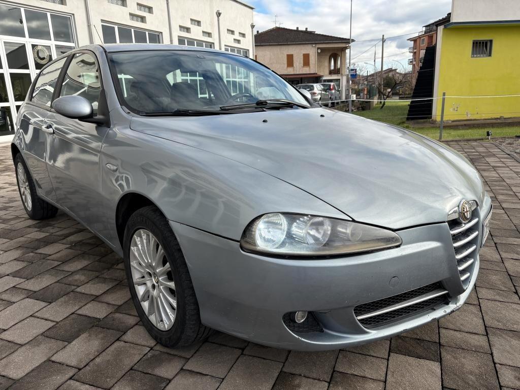 Alfa Romeo 147 1.9 JTD (115 CV) cat 5p. Distinctive