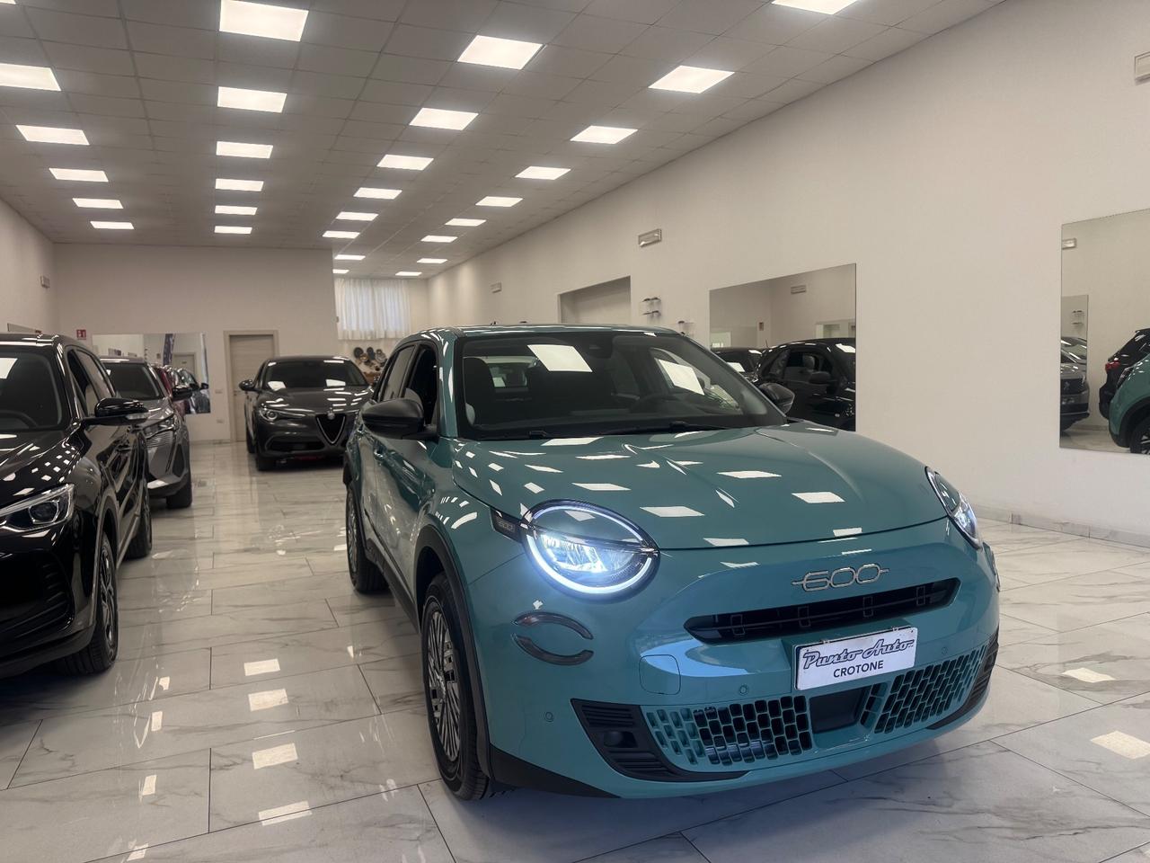 Fiat 600 Hybrid 101 CV DCT MHEV Icon