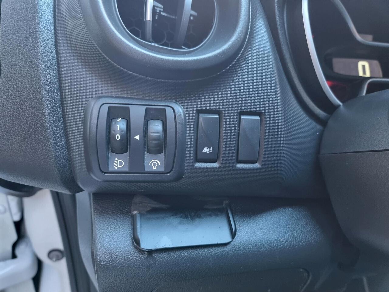 Renault TRAFIC 2.0 DCI L2 PL TB PASSO LUNGO TETTO BASSO IVA ESCLUSA