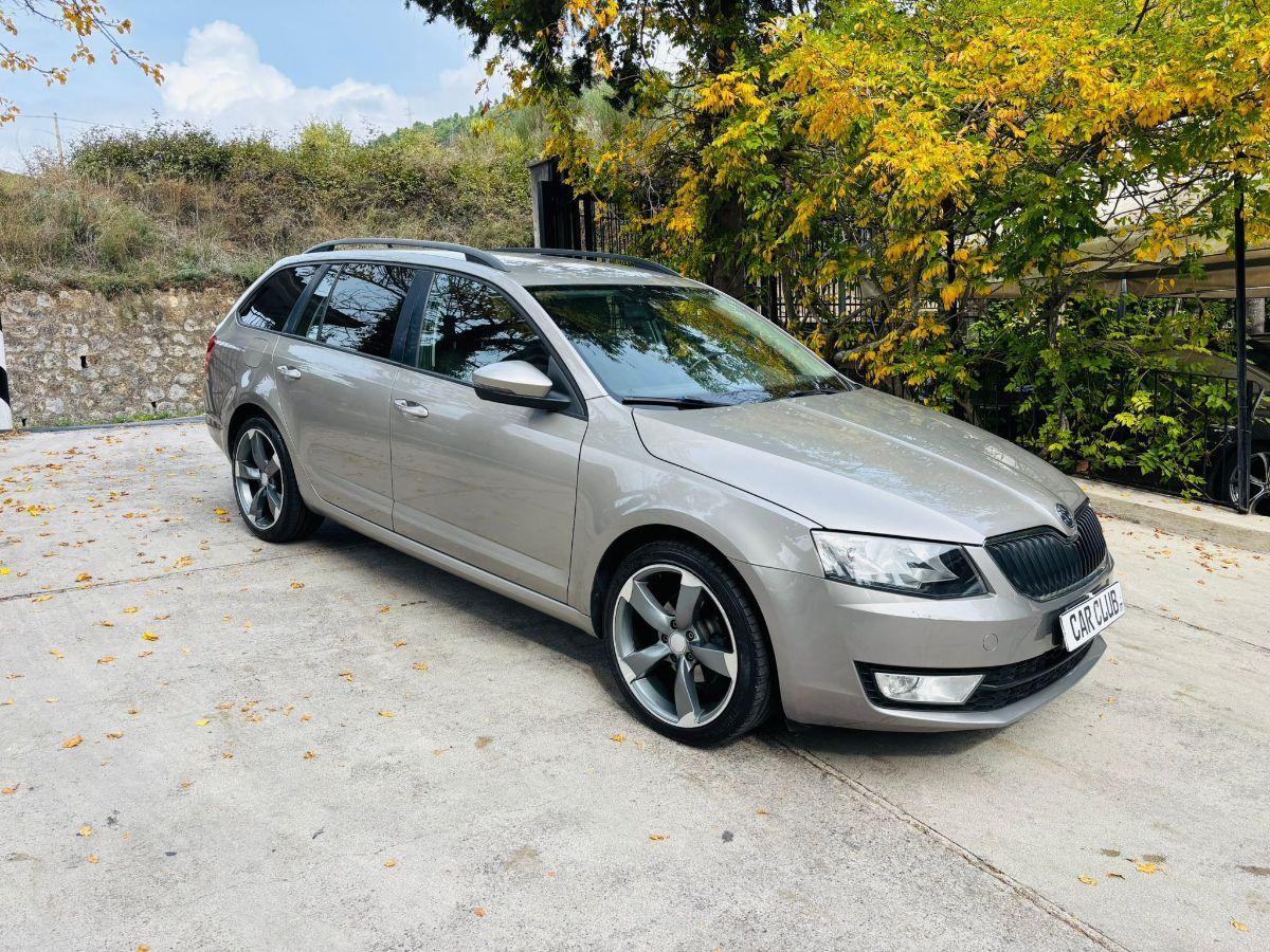 Skoda Octavia 1.6 TDI 105cv DSG Ambition Wagon