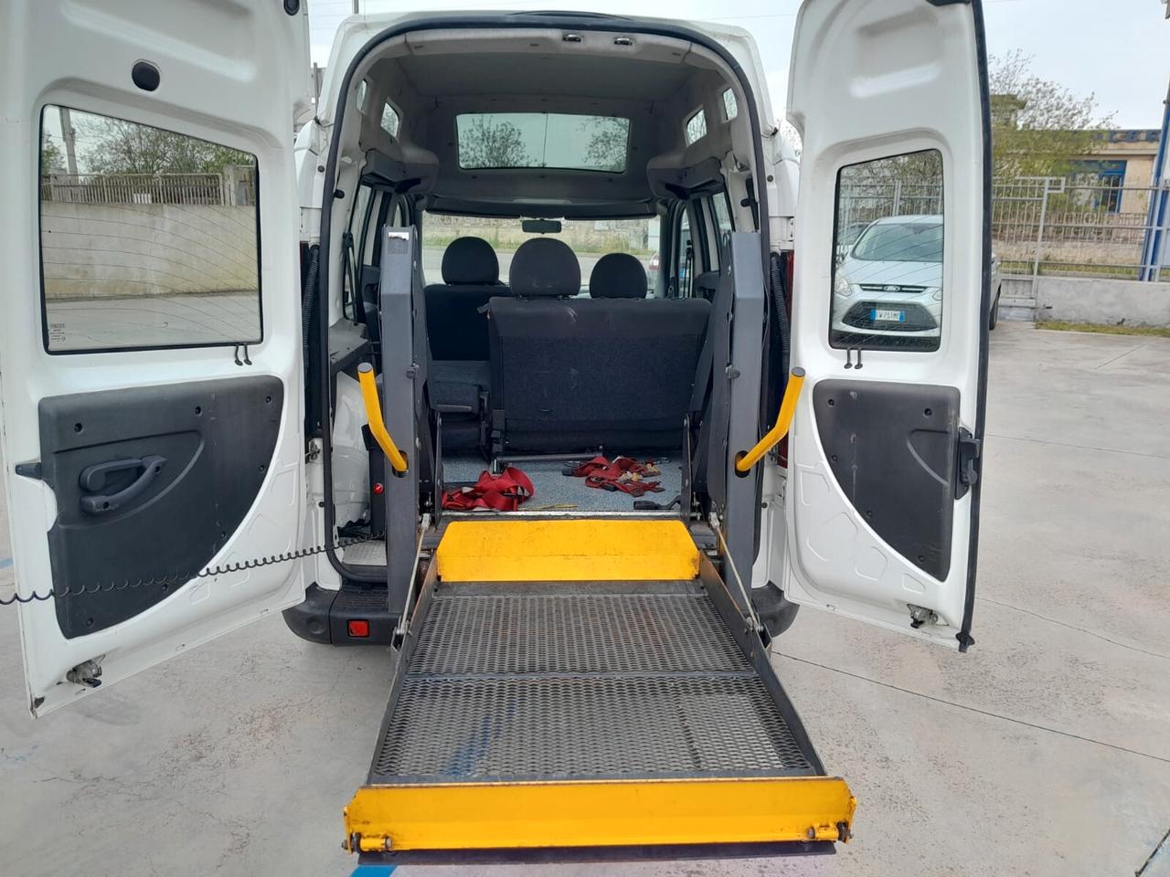 FIAT DOBLO' TRASPORTO DISABILI 1.9 JTD 120CV