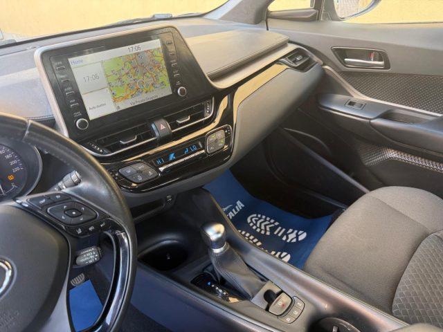 TOYOTA C-HR 1.8 Hybrid E-CVT Business