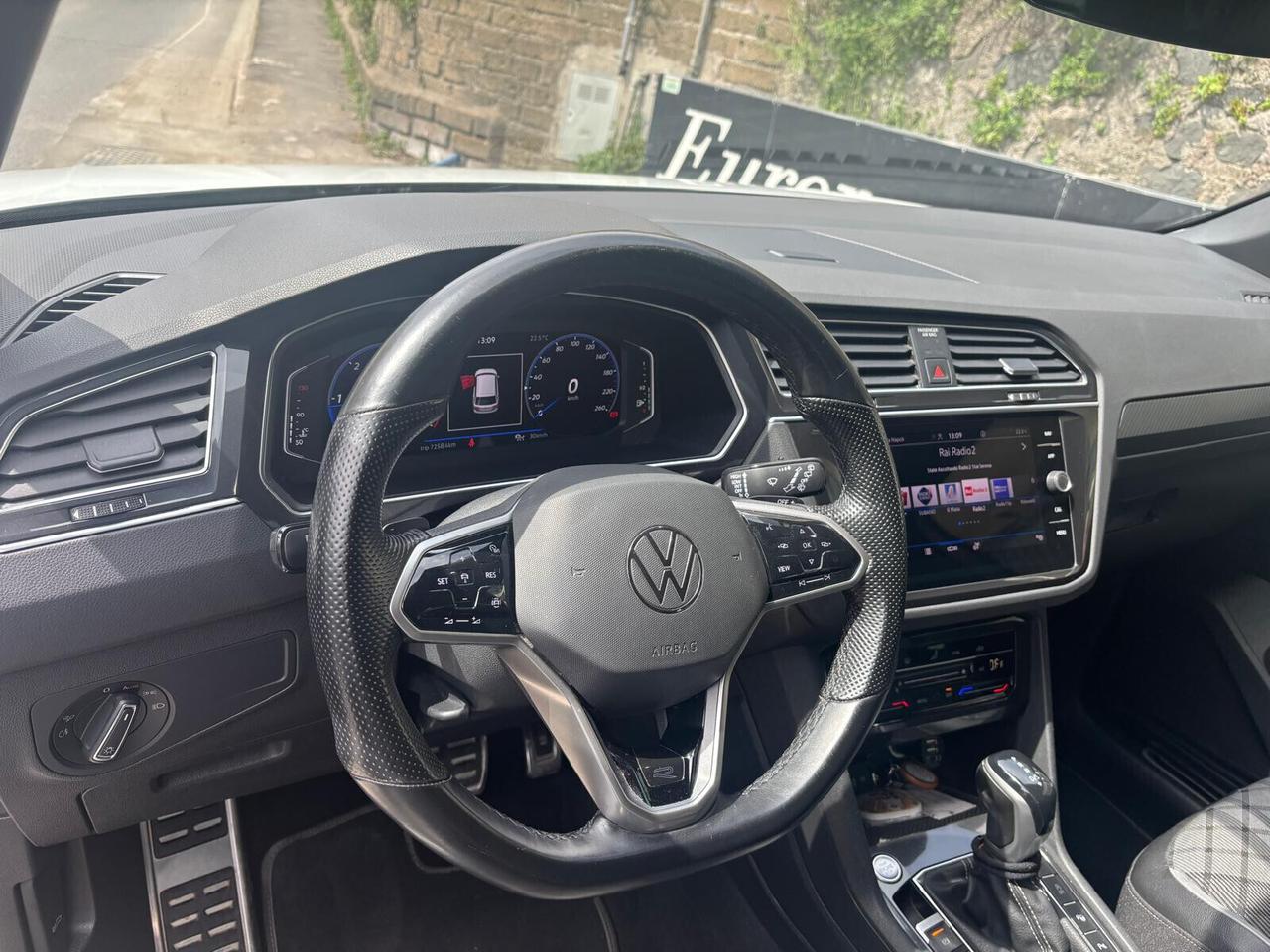 Volkswagen Tiguan 2.0 TDI 150 CV SCR DSG R-Line