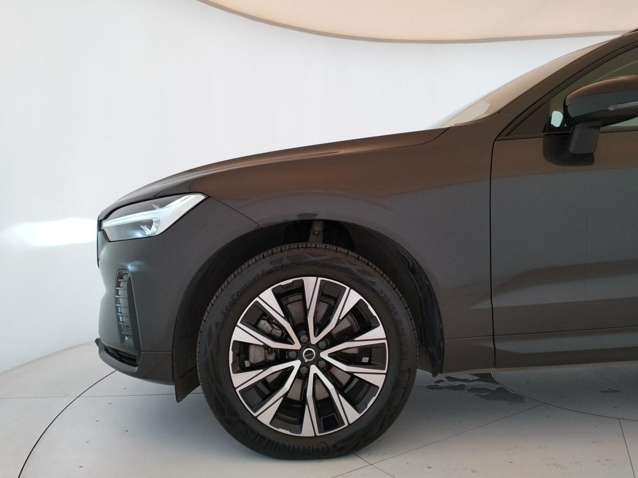 VOLVO XC60 2.0 b4 Plus Dark awd auto
