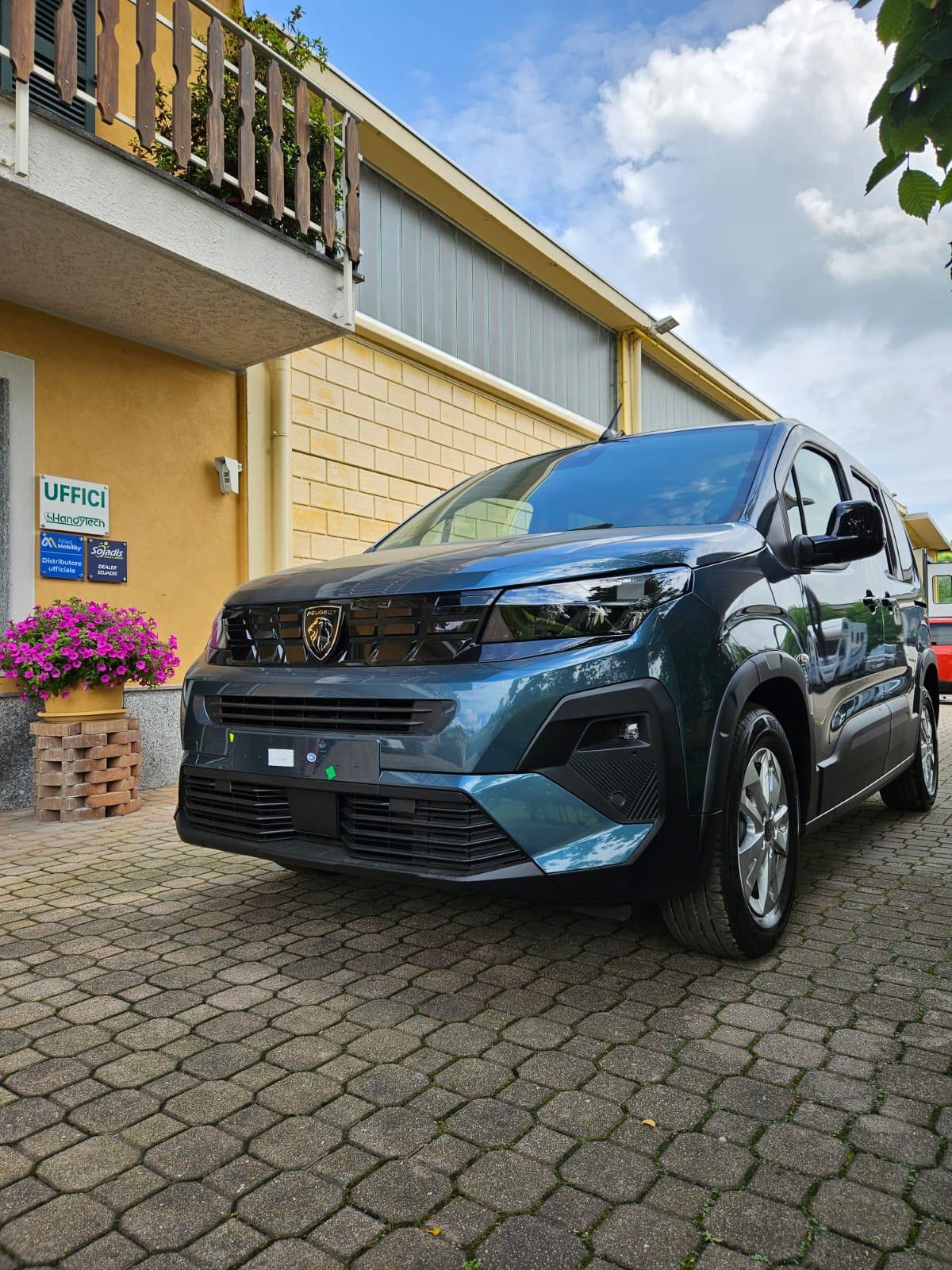 PEUGEOT RIFTER PRONTA CONSEGNA TRASP PERSONE DISABILI BENZINA