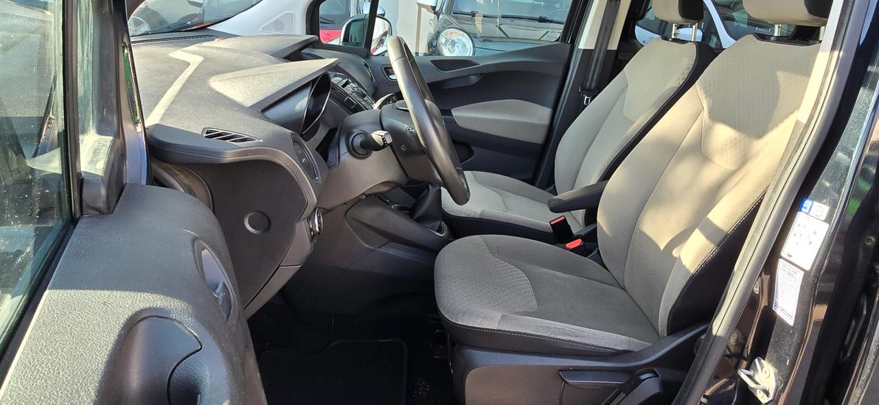 Ford Tourneo Courier 1.5 TDCI 75 CV Titanium