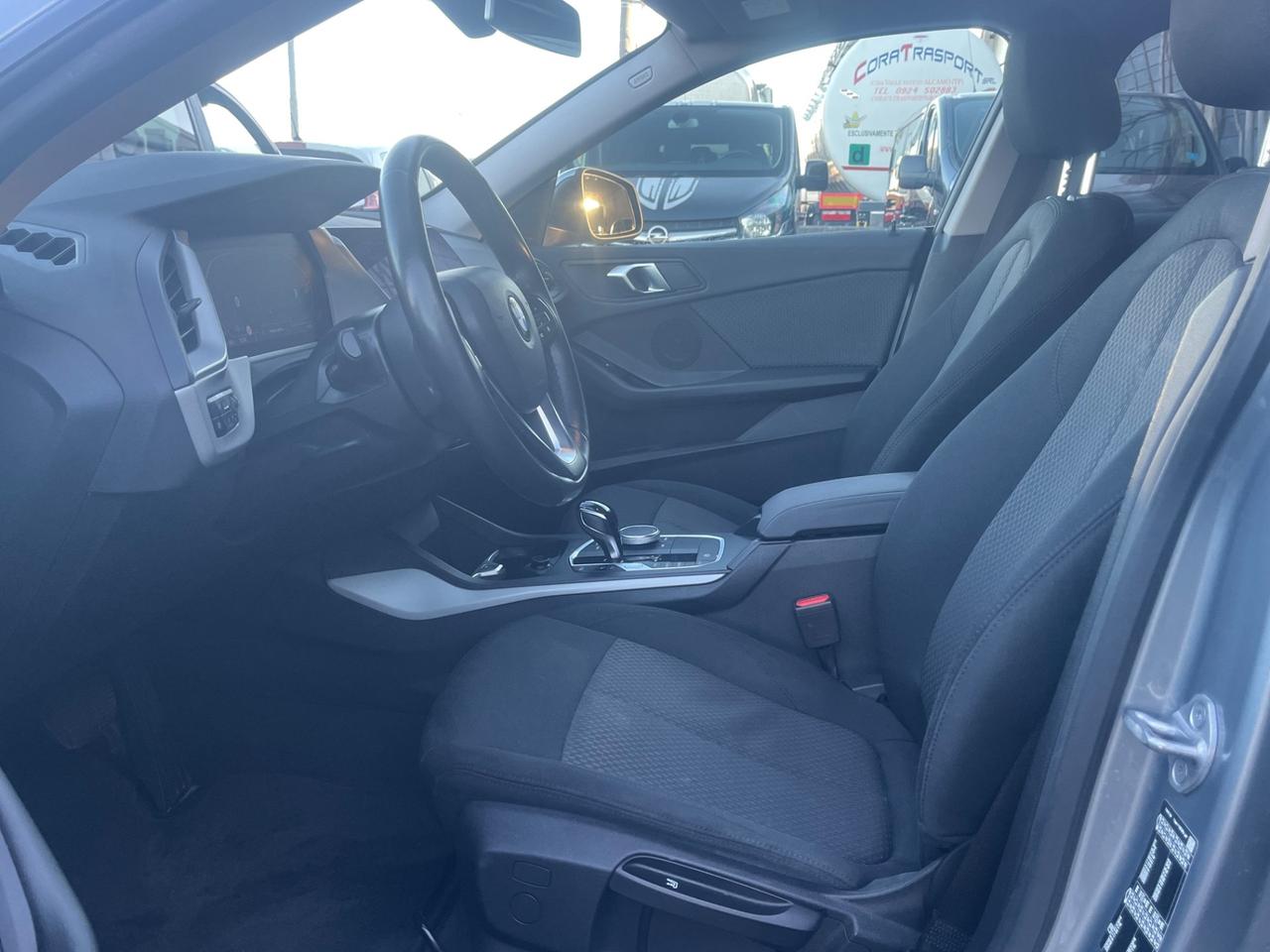 Bmw Serie 2 Gran Coupé 220d Colorversion Edition automatica.