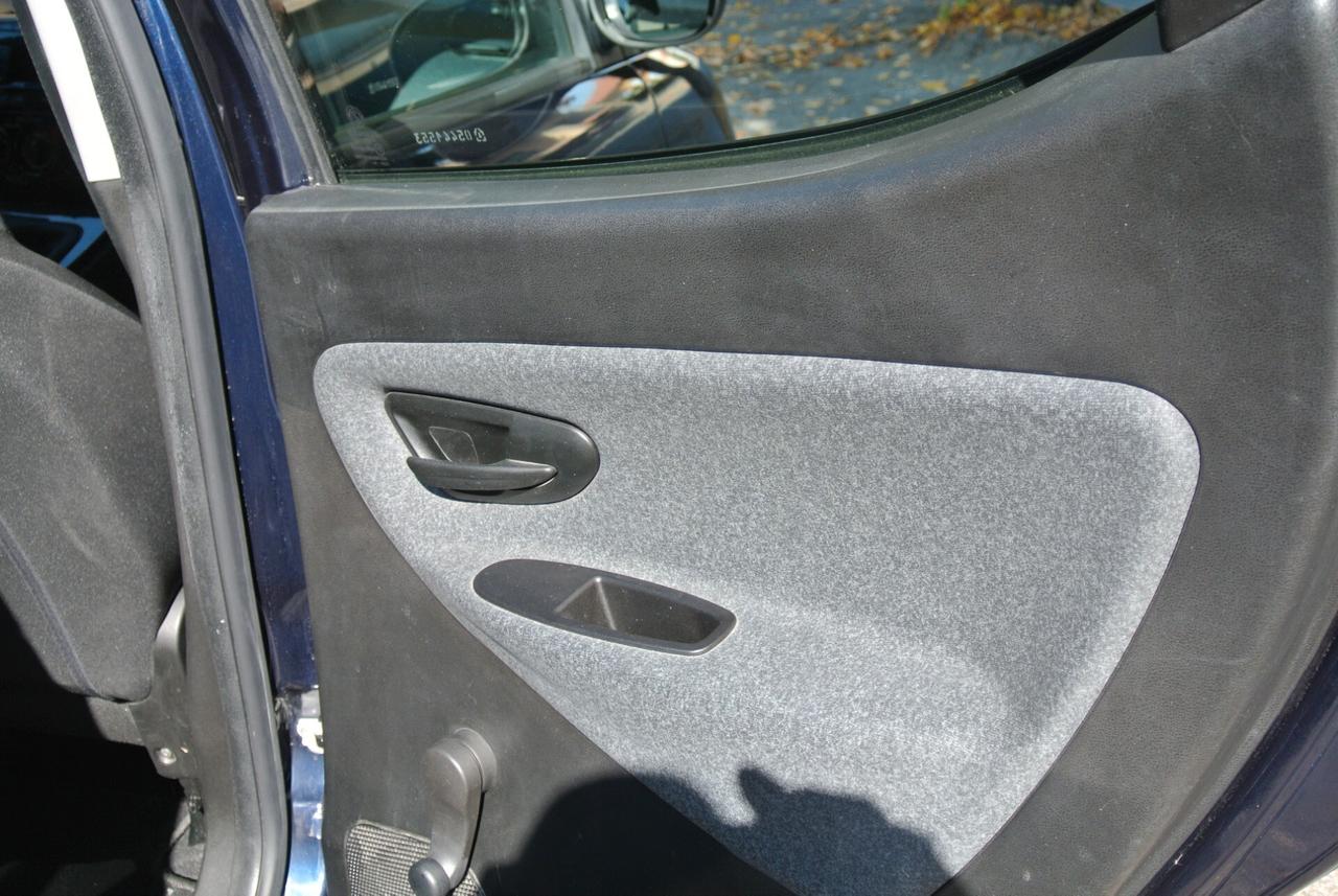 Lancia Ypsilon 1.2 69 CV 5 porte GPL Ecochic Elefantino Blu