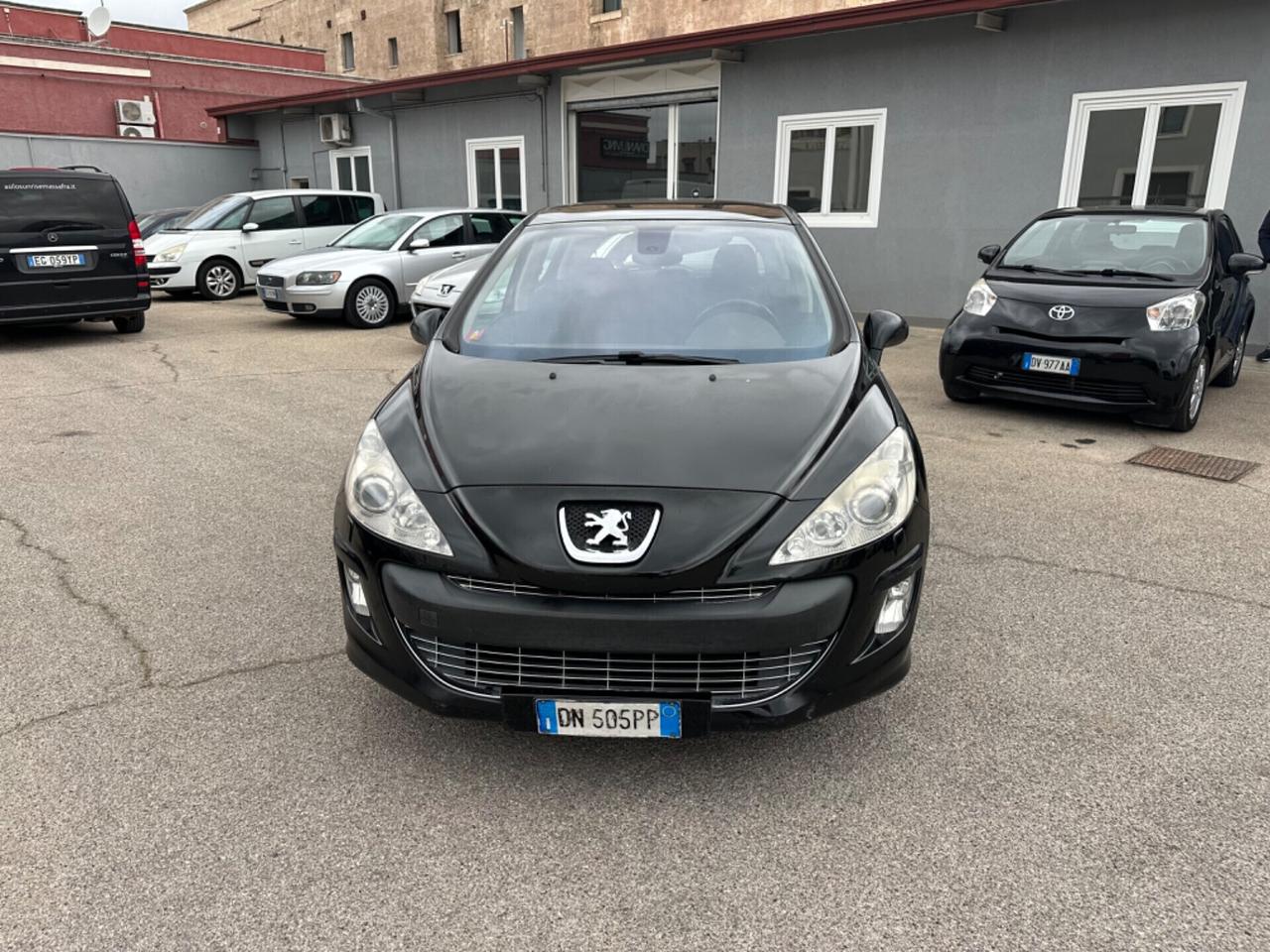 Peugeot 308 2.0 HDi 5p. Féline