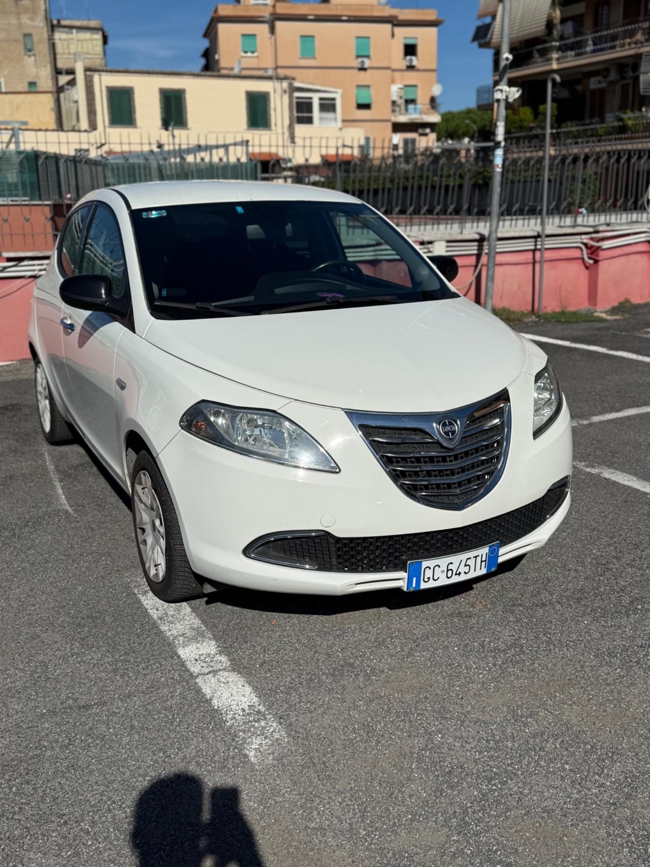 Lancia Ypsilon 0.9 TwinAir 85 CV 5 porte S&S Silver