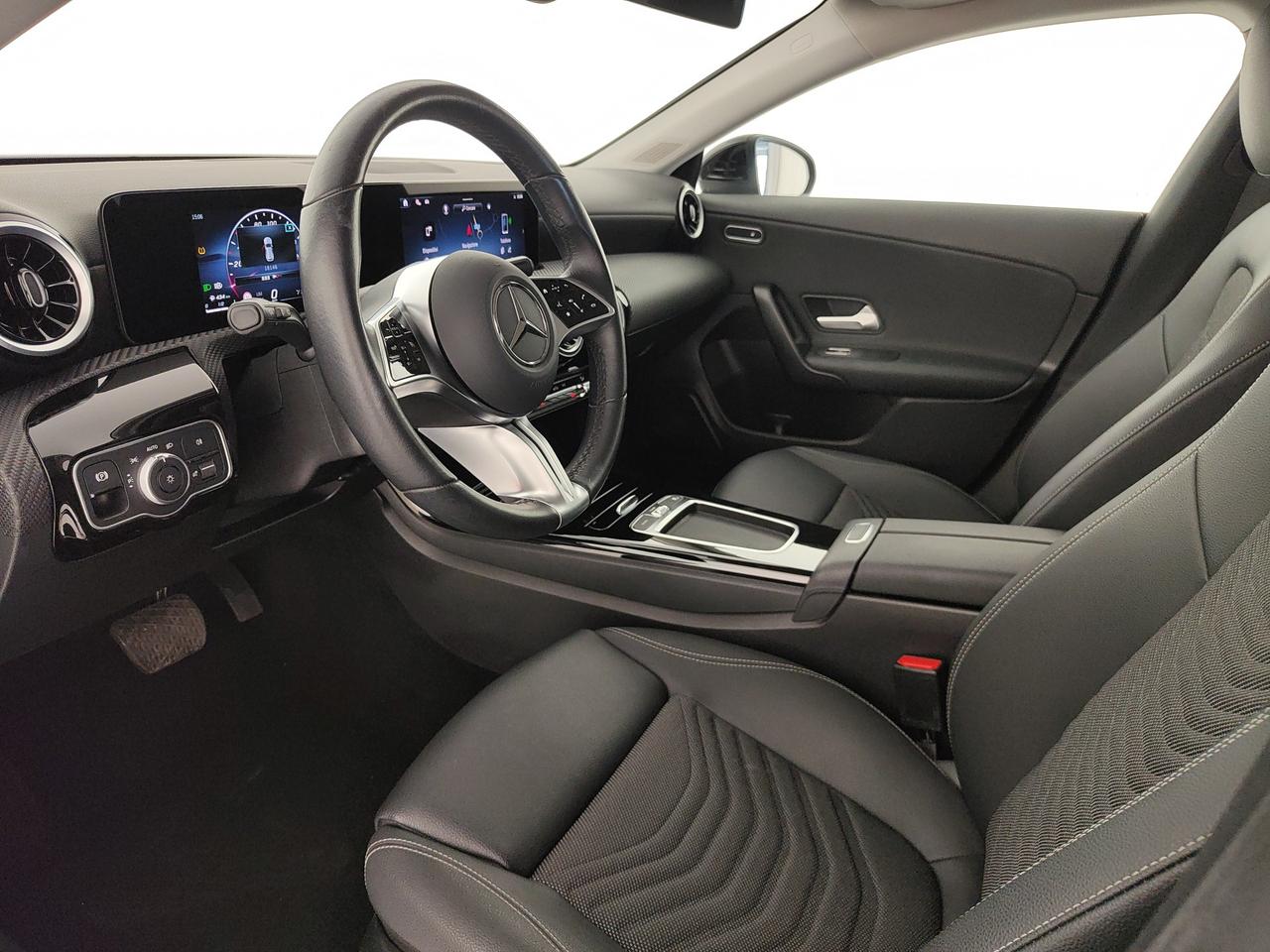 Mercedes-Benz CLA Shooting Brake 180 d Advanced auto
