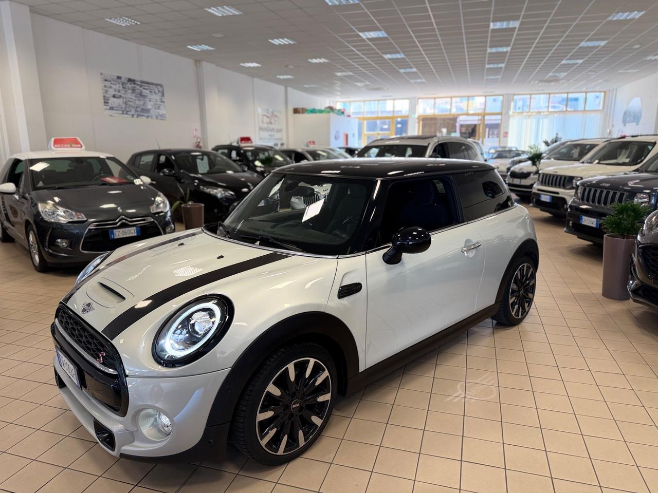 Mini 2.0 Cooper S Delaney Edition