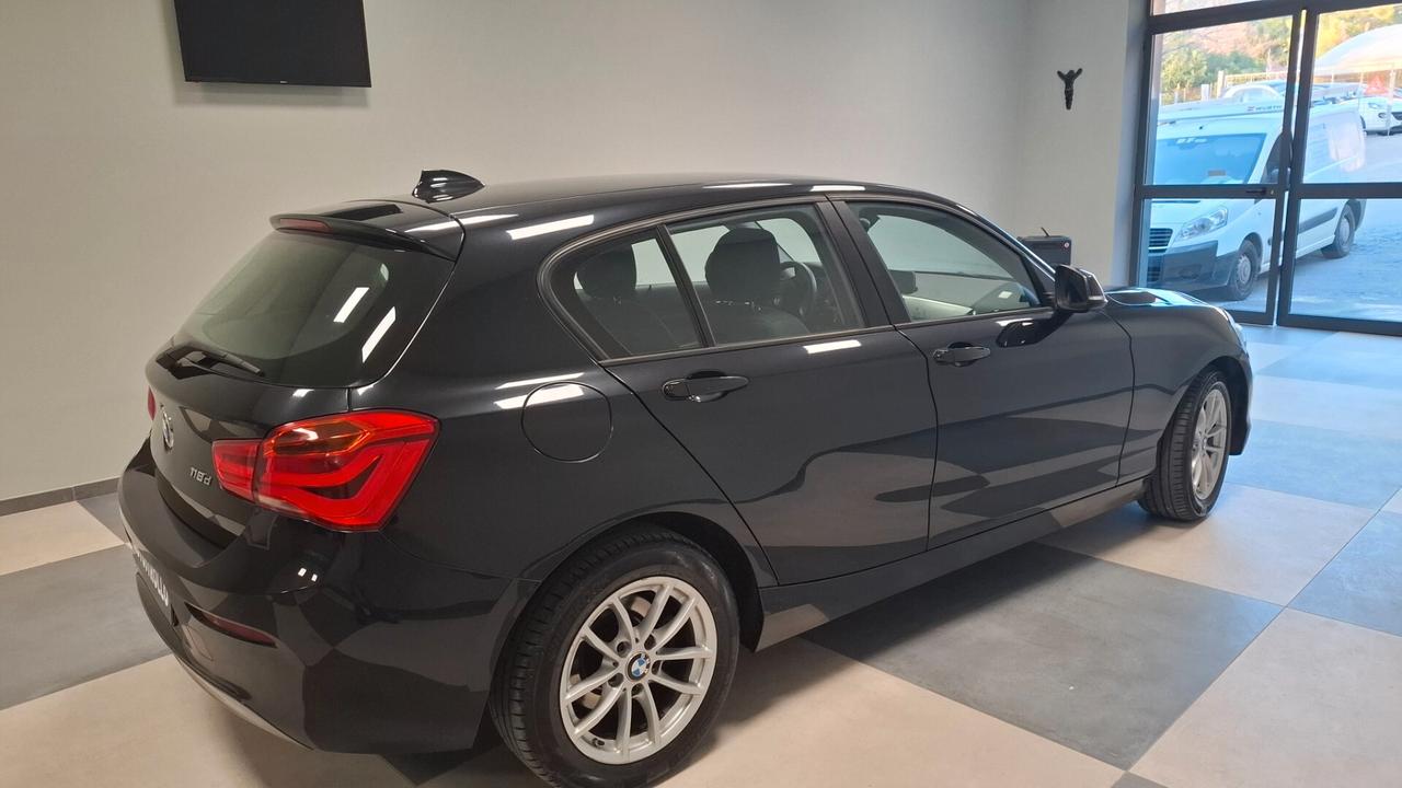Bmw 118 118d 5p. Business