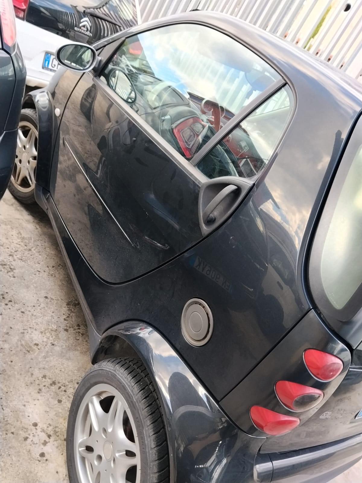 Smart ForTwo 700 coupé pure (37 kW)