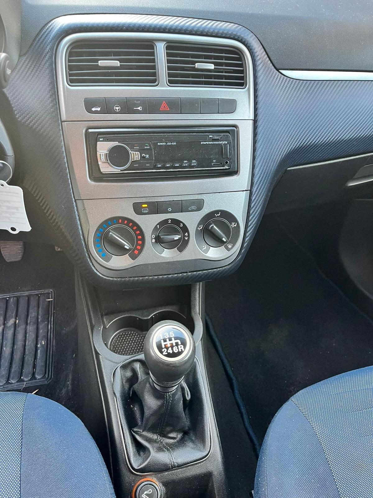 Fiat Grande Punto 1.4 benzina Neopatentati