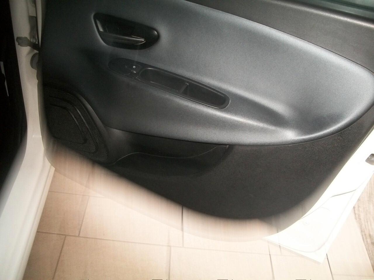 Lancia Ypsilon 1.2 69 CV 5 porte GPL Ecochic Gold DEL 2017 UNICO PROPRIETARIO MONTATO DALLAFABRICA LANCIAGARANZIA UN ANNO