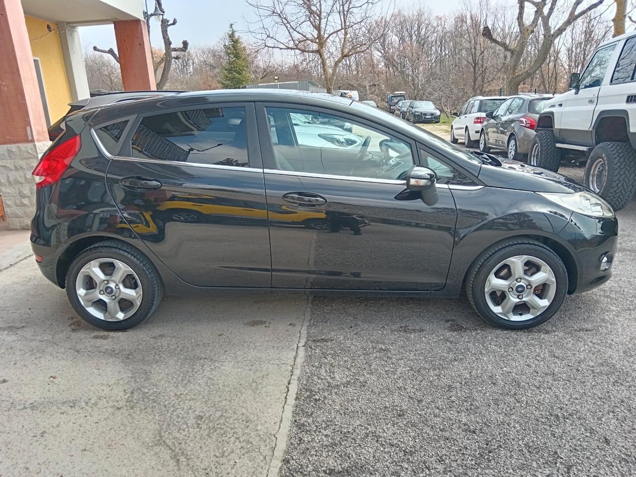 Ford Fiesta 1.4 TDCI 68CV TITANIUM NUOVISSIMA