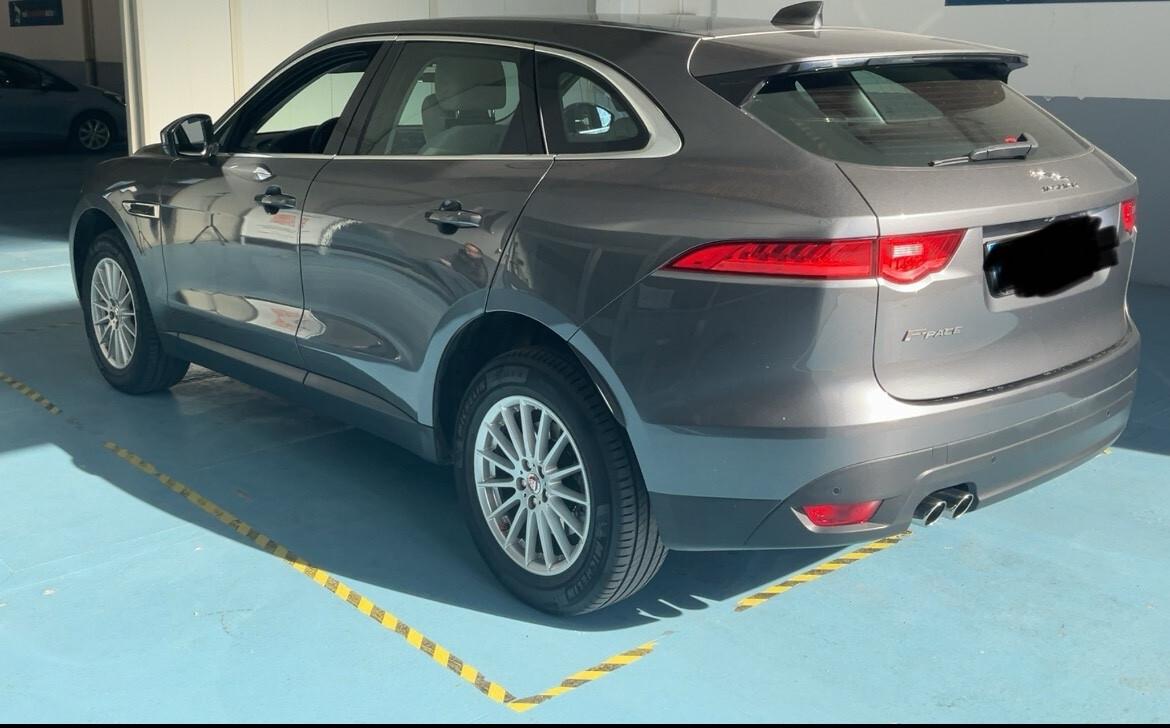 Jaguar F-Pace 2.0 D 180 CV AWD