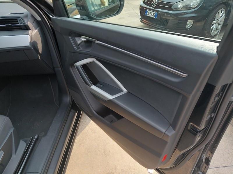 Audi Q3 35 TDI S tronic Business Advanced
