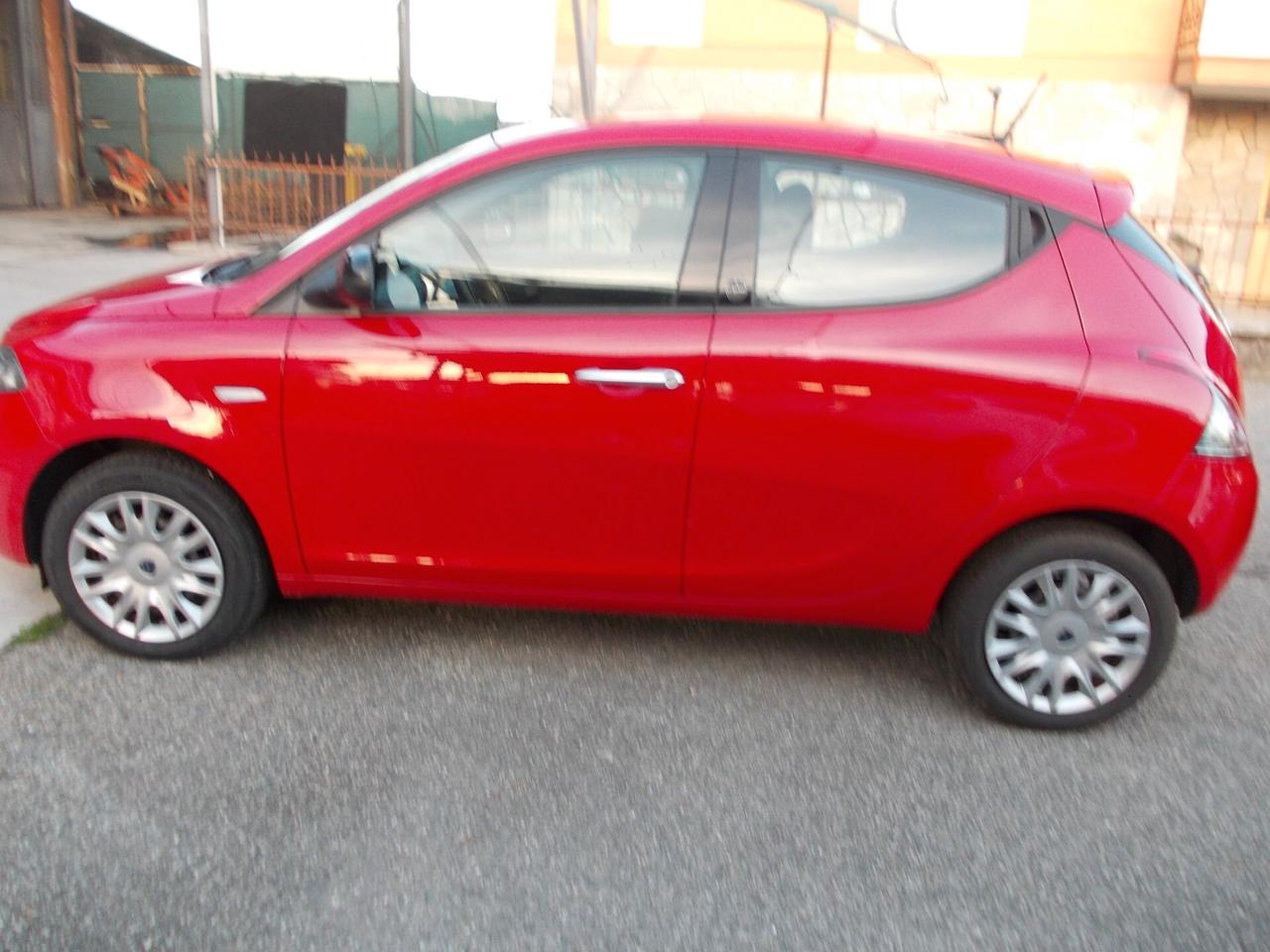 Lancia Ypsilon 1.0 FireFly 5 p Hybrid Ecochic Silver-KM75466